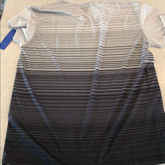 ♓️ vneck Tee burnside light to dark fade ♓️♓️♓️ - Picture 3 of 3